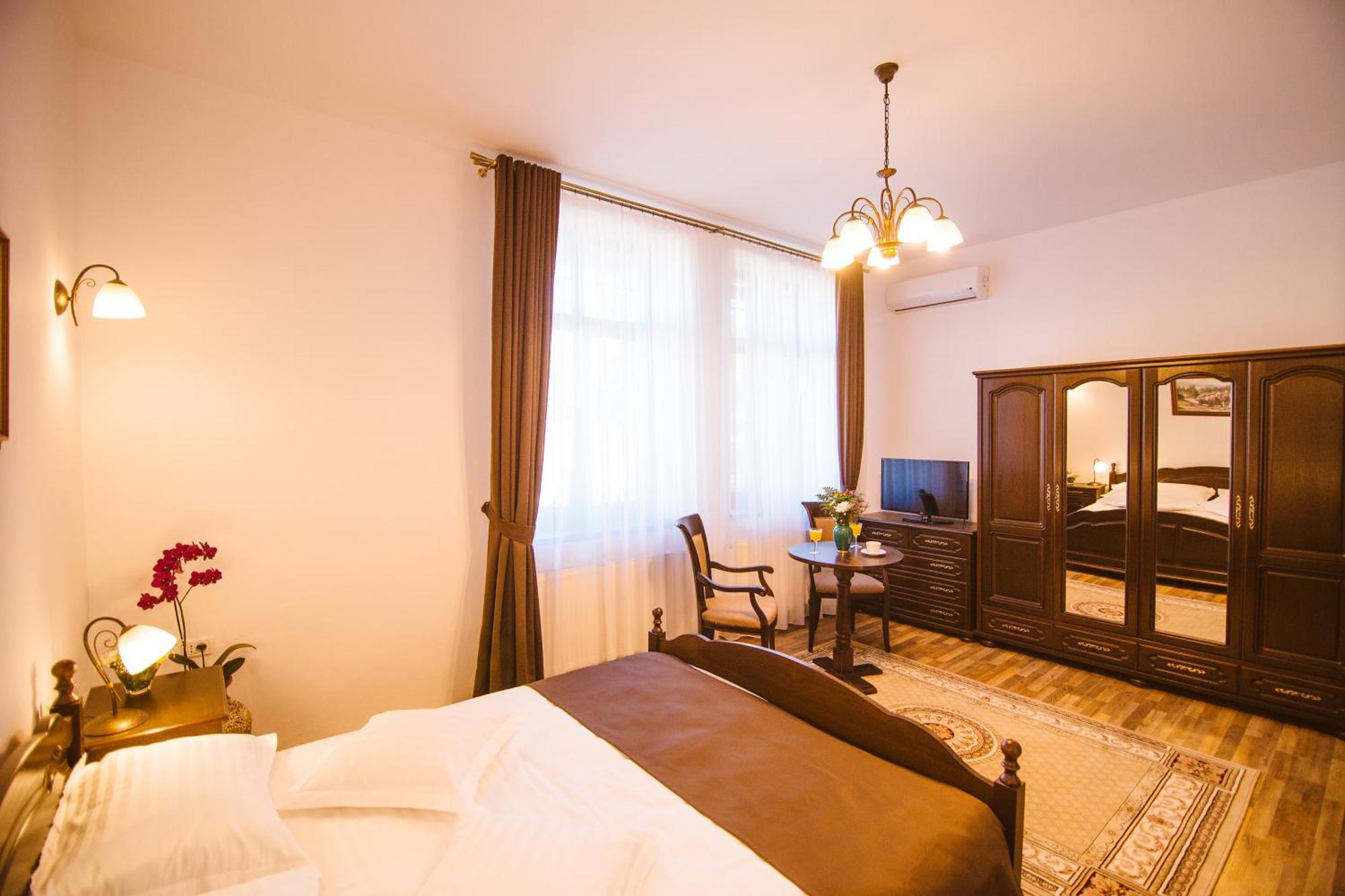 Karlhof Hotell Sebeş Rom bilde
