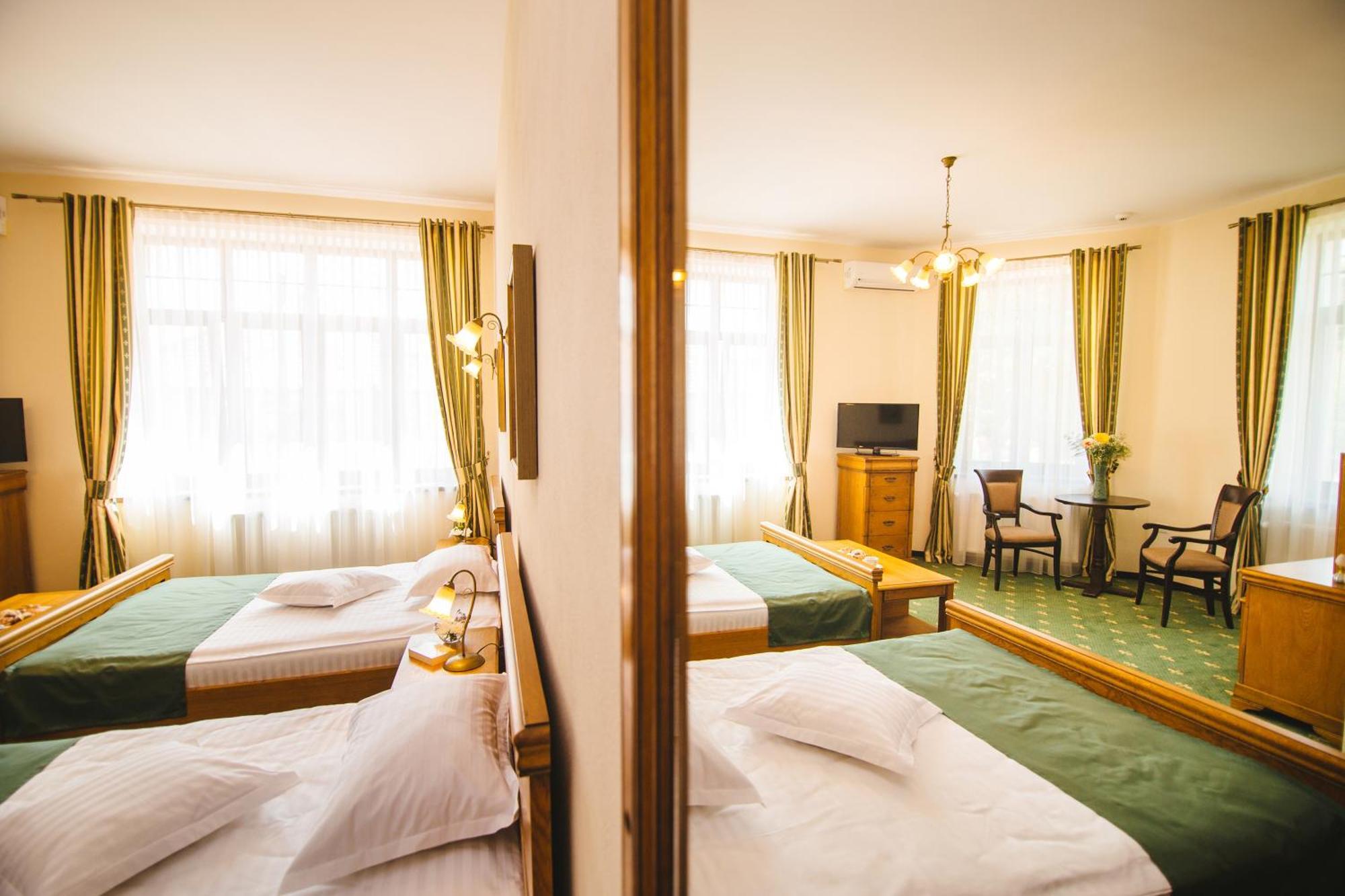 Karlhof Hotell Sebeş Rom bilde