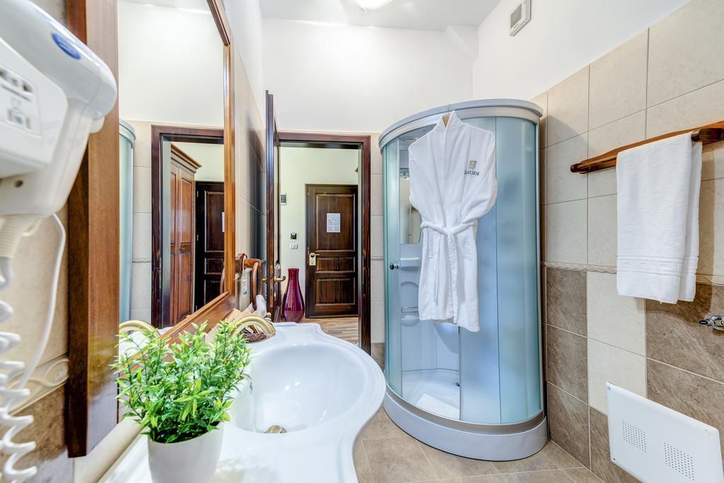 Karlhof Hotell Sebeş Eksteriør bilde